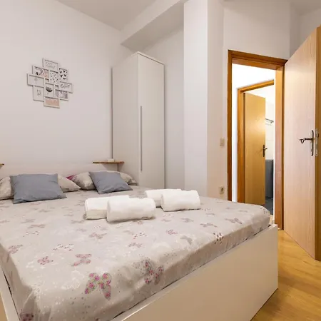Apartamento A.m. *